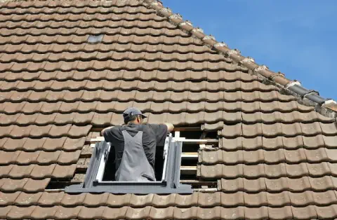 Pose de velux à la Jarne